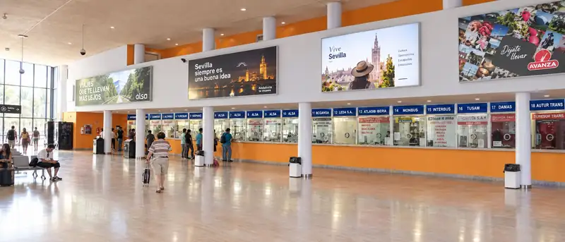 Vestíbulo principal de la Estación de Autobuses Plaza de Armas de Sevilla